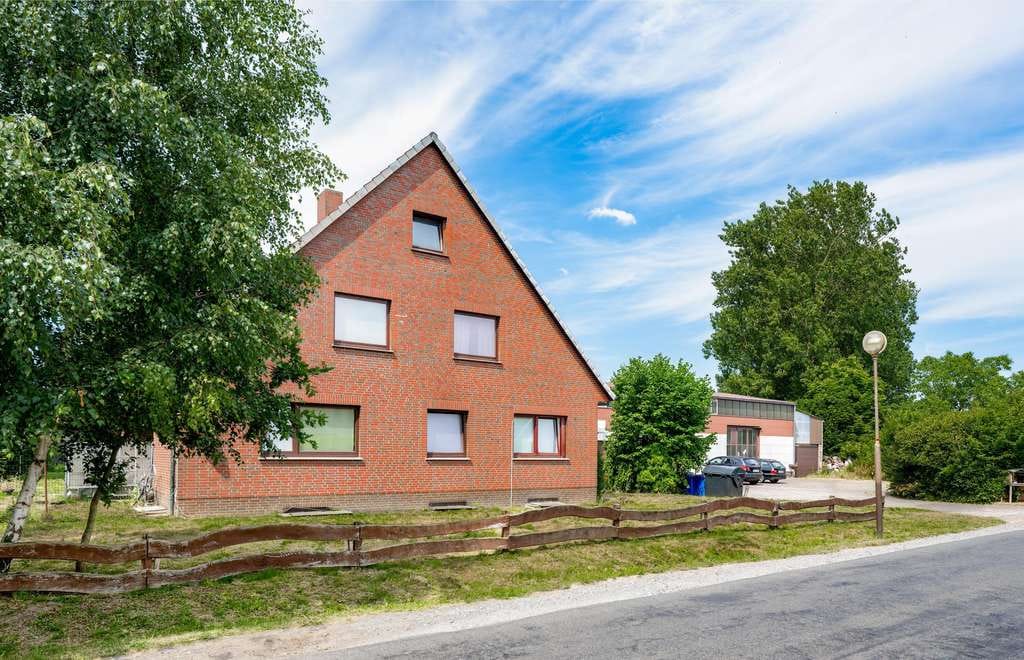Immobilie in Lemwerder - Vielseitige Immobilie mit Halle in direkter Nähe zu den Werften – perfekt für Monteursunterkünfte - Bild 2