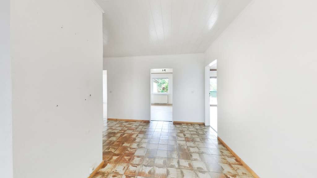 Immobilie in Ovelgönne - Gepflegtes Zuhause mit traumhaftem Garten - Bild 2