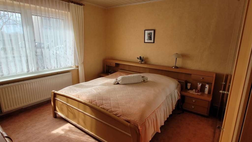 Immobilie in Dobbertin - gepflegte, großzügige Doppelhaus-Hälfte in Dobbertin (provisionsfrei) - Bild 2