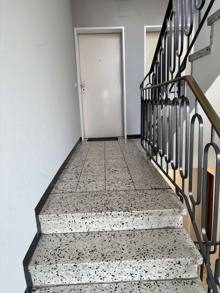 Immobilie in Aschaffenburg - Attraktive Investitionschance: 2-Zimmer-Wohnung mit Balkon nahe Hauptbahnhof - Bild 2