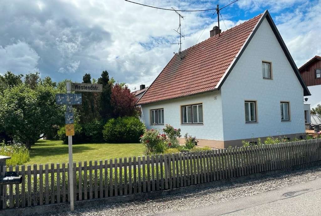Immobilie in Forstern - Eckgrundstück mit 650 m² mit ein Einfamilienhaus in Forstern zu verkaufen - Bild 0