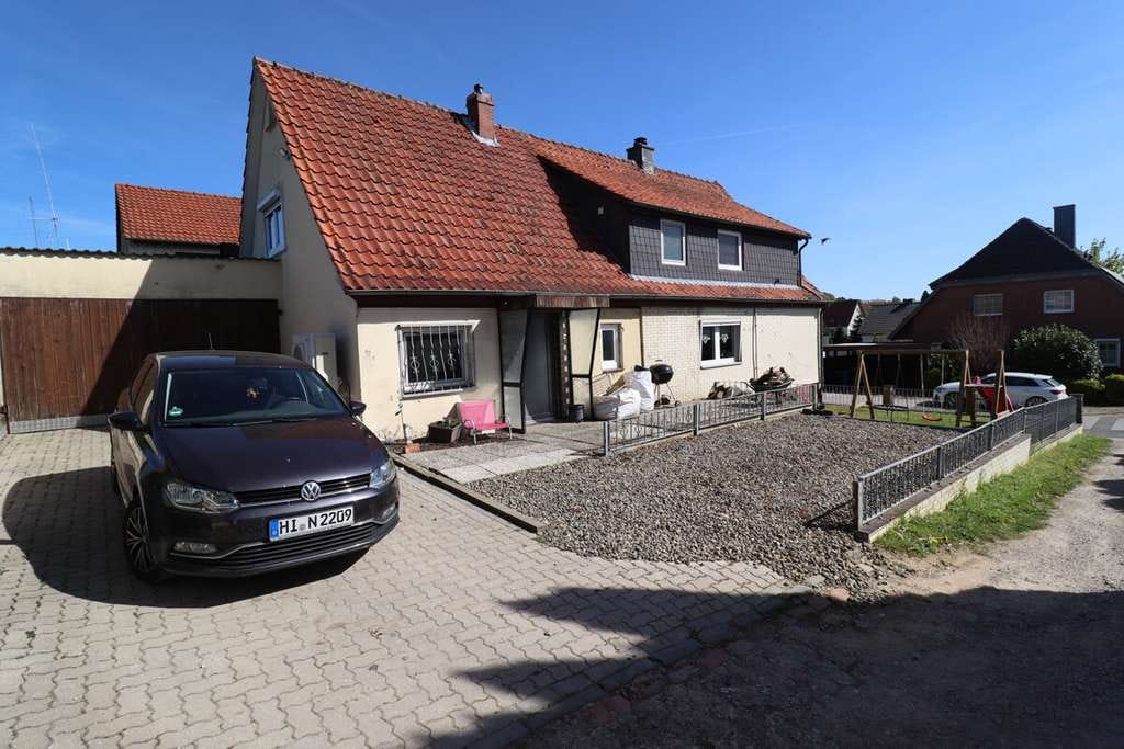 Immobilie in Bockenem - Feldrandlage! Teil-Kernsaniertes Einfamilienhaus (2021) mit Wärmepumpe - Bild 3