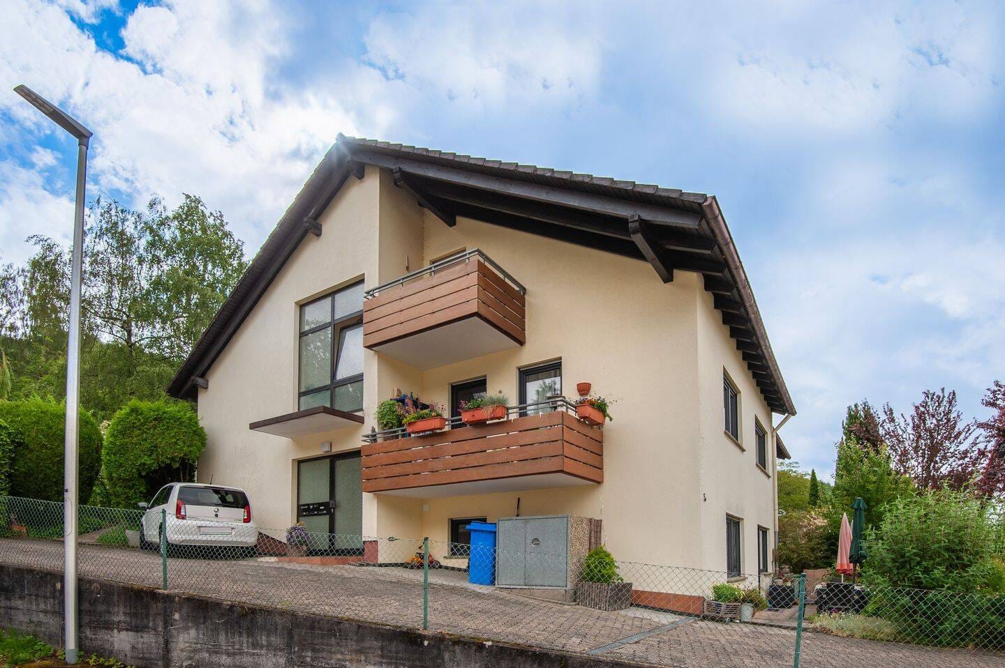 Immobilie in Sailauf - Gepflegtes Mehrparteienhaus in ruhiger Waldrandlage  - Bild 0