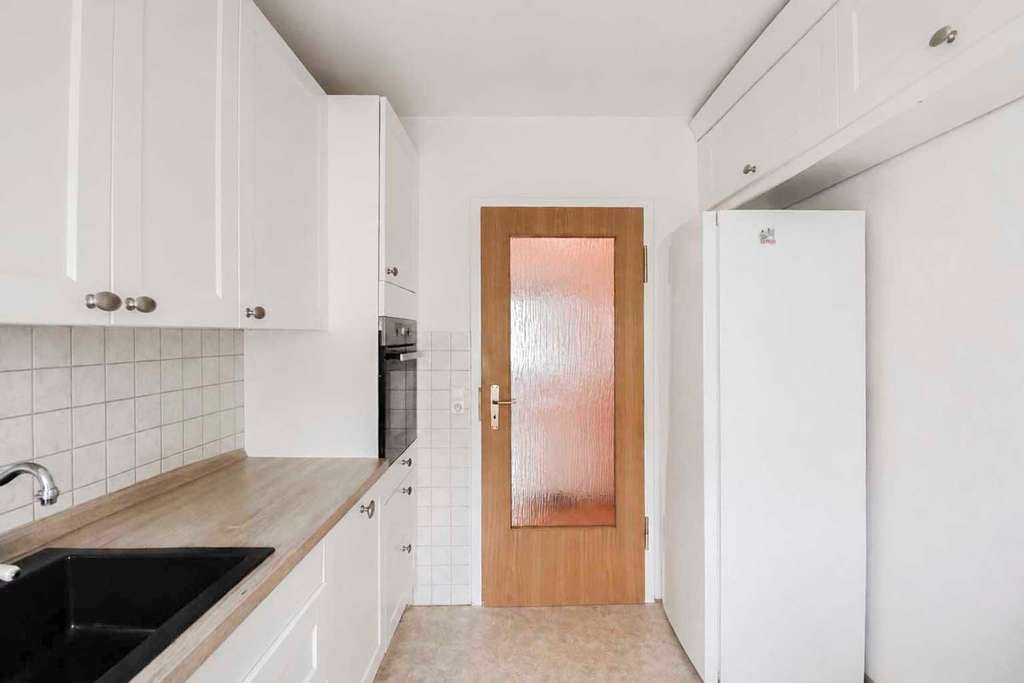 Immobilie in Kornwestheim - Solide Kapitalanlage: 
Gepflegte 3-Zimmer-Wohnung mit Südbalkon in ruhiger Wohnlage
 - Bild 2