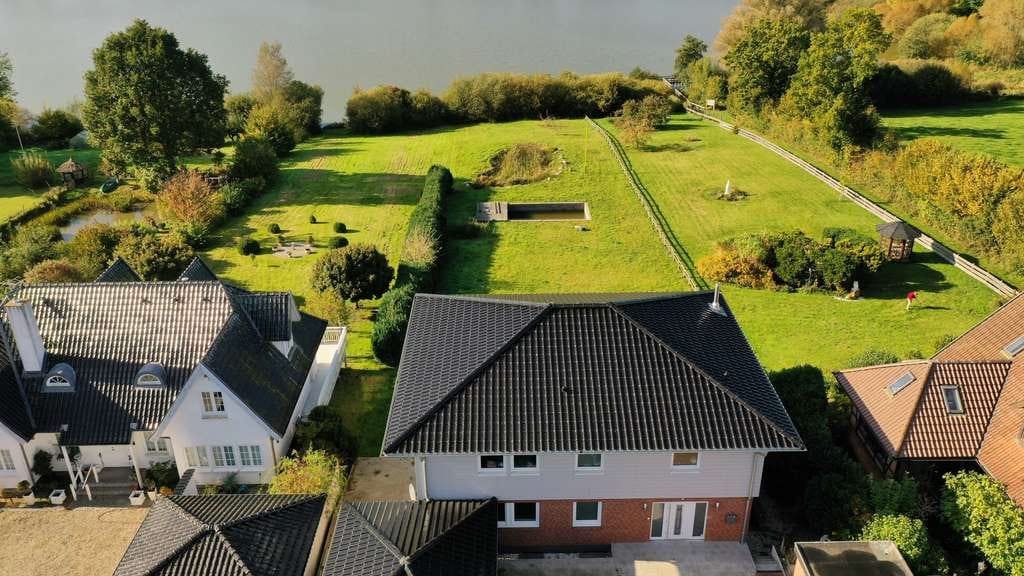 Immobilie in Dannau - Im Auftr.: Seltene Gelegenheit: Großzügiges EFH mit exklusivem Grundstück direkt am Dannauer See - Bild 1