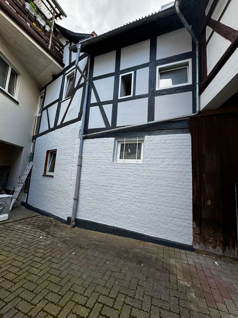 Immobilie in Bad Gandersheim - Modernisiertes Apartmenthaus mit 12 Schlafplätzen im Zentrum von Bad Gandersheim - Bild 1