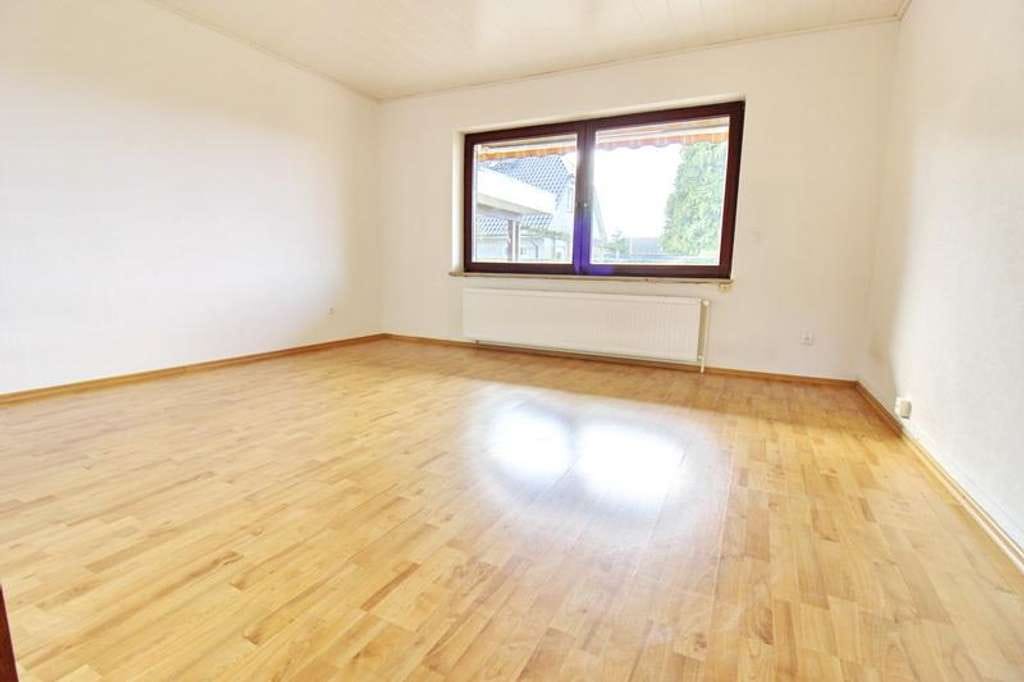 Immobilie in Alveslohe - !! Toplage mit Gewinn !! Großzügiges Zwei-Familienhaus mit hohem Wertsteigerungspotential !! - Bild 3