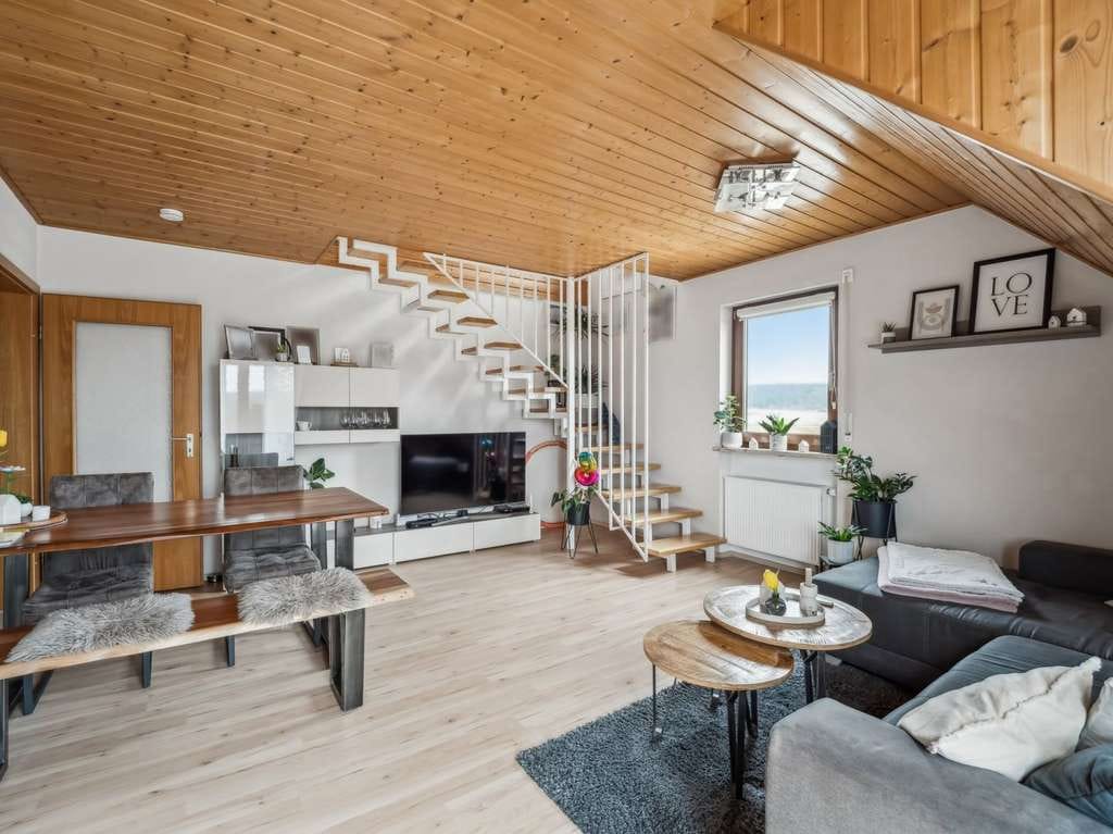 Immobilie in Kümmersbruck - Moderne 3‑Zimmer‑Galeriewohnung in Kümmersbruck/Amberg - Bild 2