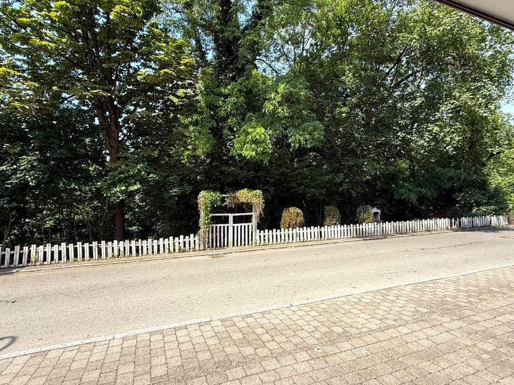 Immobilie in Ostrach - Willkommen Zuhause! Hübsche DHH in zentraler Lage mit großem Garten, Garage und ganz viel Grün - Bild 4