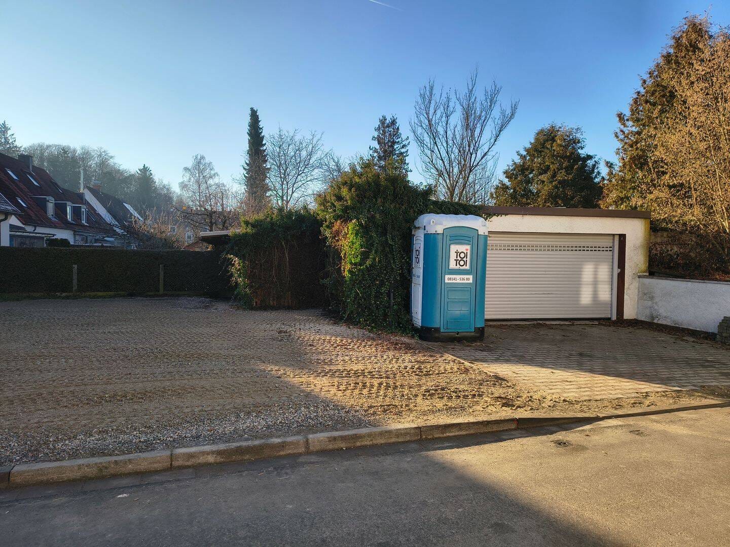 Immobilie in Waldkraiburg - Geräumiges Zweifamilienhaus mit Terrasse in Waldkraiburg - Bild 2