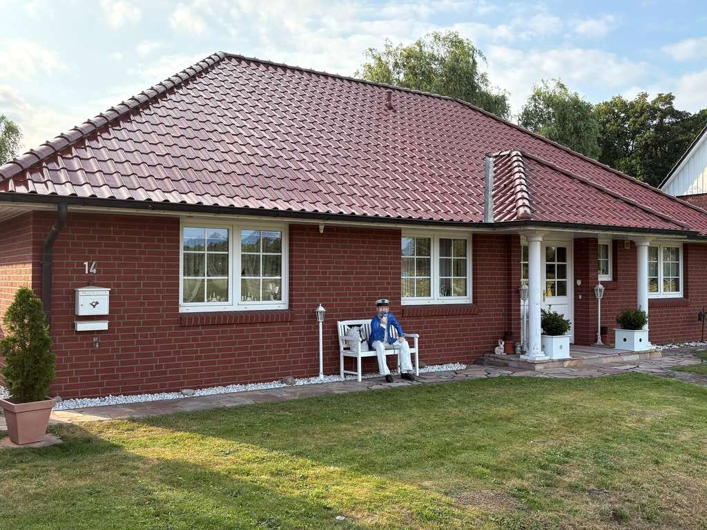 Immobilie in Estorf - Sonniges Grundstück mit Bungalow und Nebengelass - Bild 0