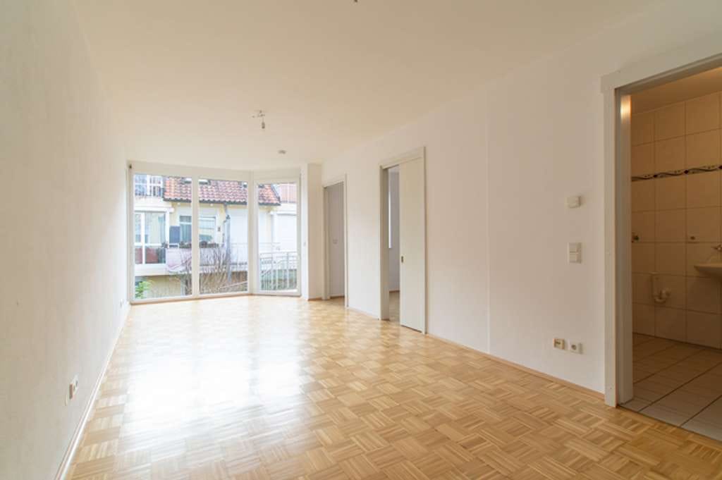 Immobilie in Ingolstadt - Renoviertes Senioren Apartment + 1,5 Zimmer + in bekannter Seniorenwohnanlage in Ingolstadt - Bild 0