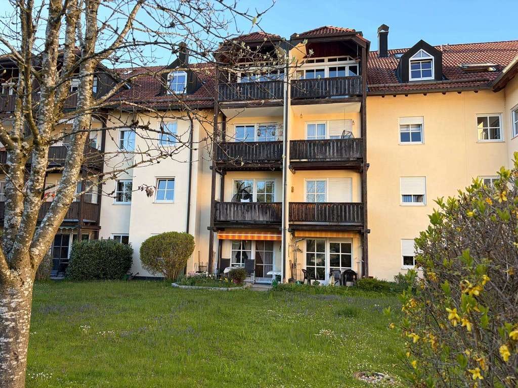 Immobilie in Traunstein - Vermietete 2-Zimmer-Eigentumswohnung in ruhiger Lage von Traunstein - Bild 1