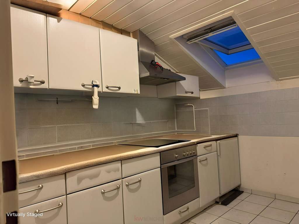 Immobilie in Rosenheim - Kapitalanleger aufgepasst! Hochschulnah, bestens vermietete 2-Zimmer Wohnung Im Dachgeschoß - Bild 2