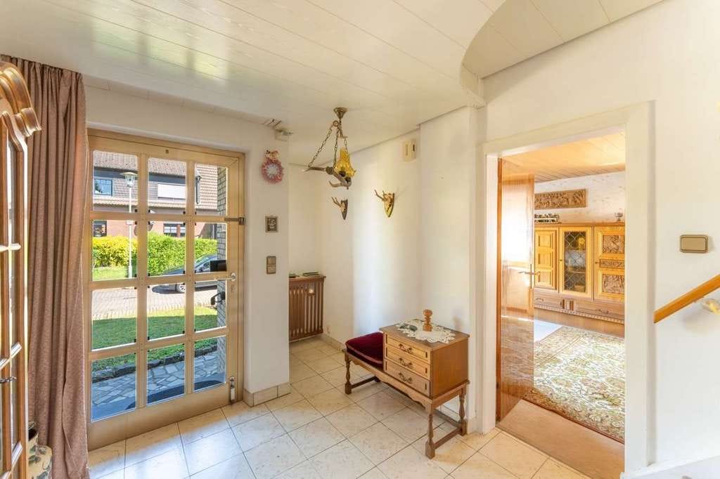Immobilie in Kempen - Charmantes Einfamilienhaus mit großem Garten und vielseitigen Nutzungsmöglichkeiten - Bild 1