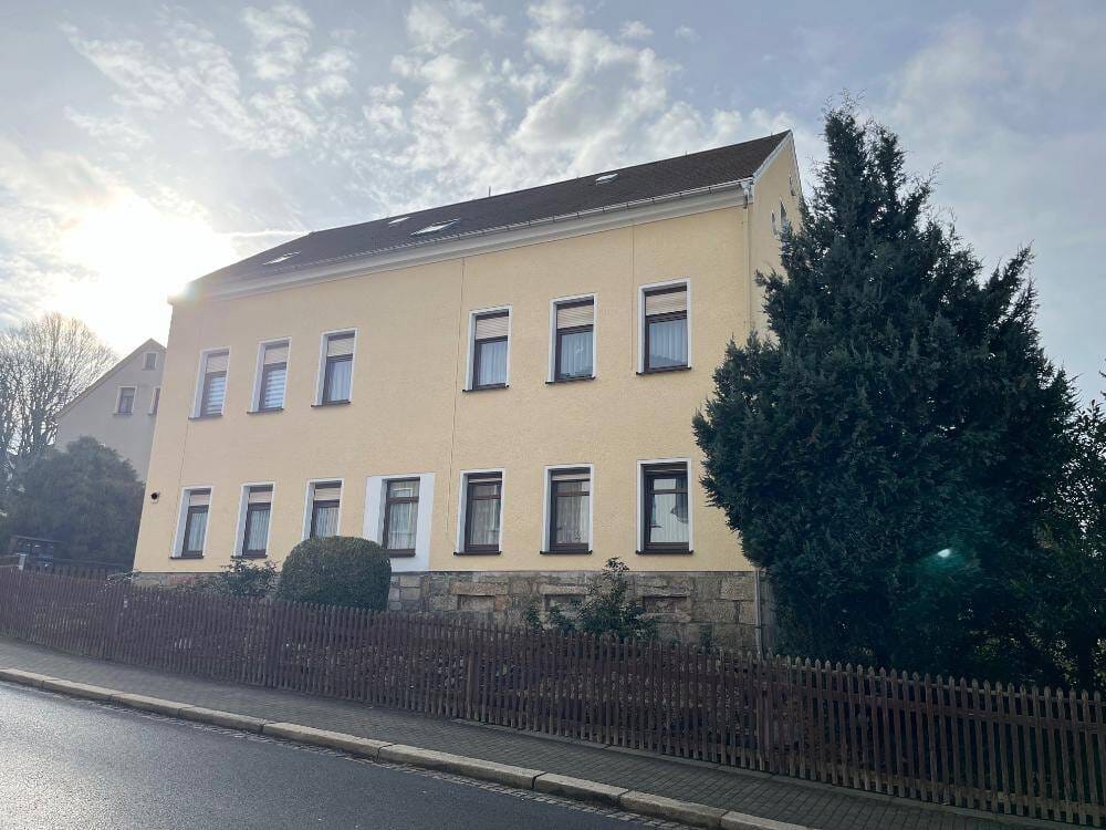 Immobilie in Lengenfeld - +++Gepflegtes Mehrfamilienhaus in Lengenfeld zu verkaufen+++ - Bild 1