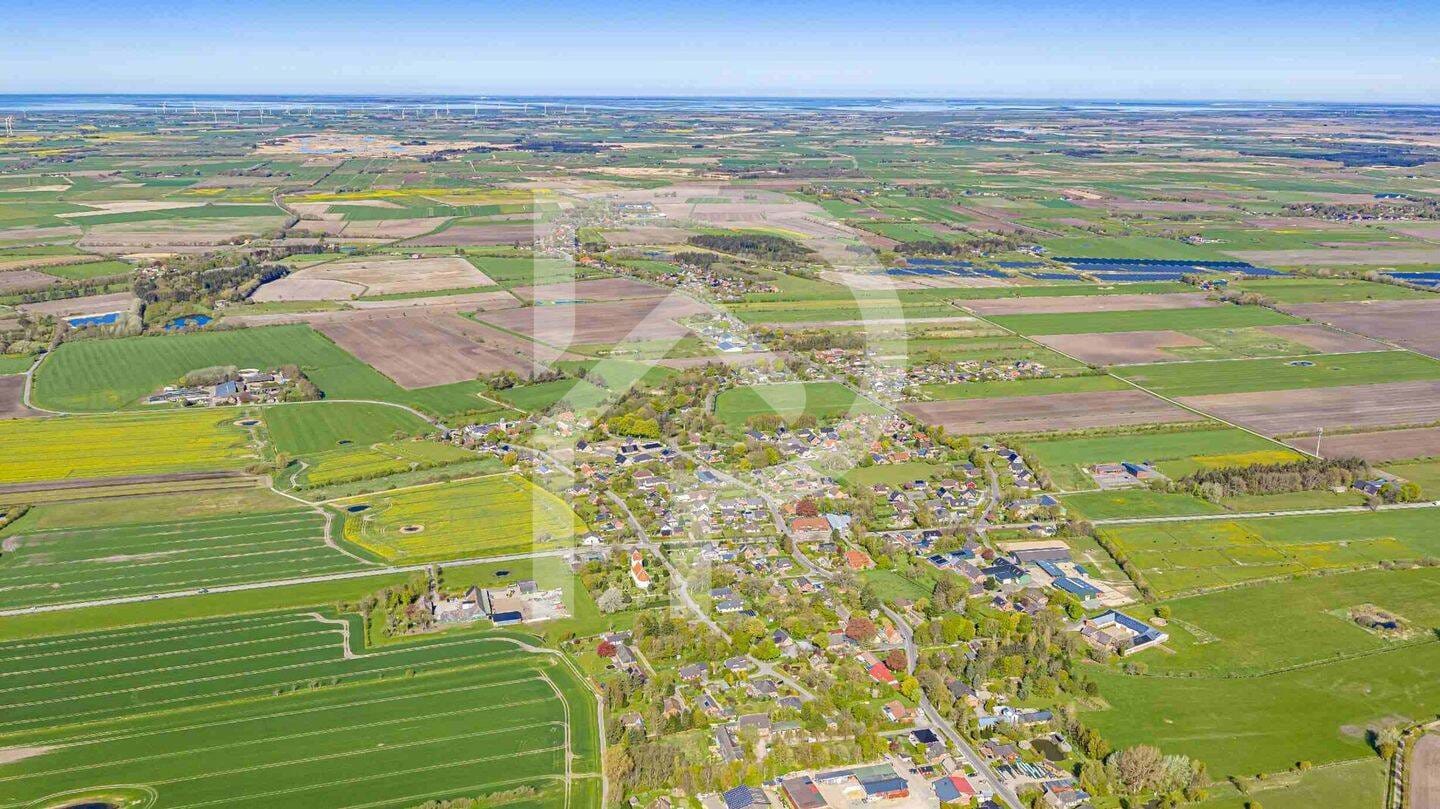 Immobilie in Braderup - Schönes historisches reetgedecktes Landhaus mit großem Garten - Bild 2