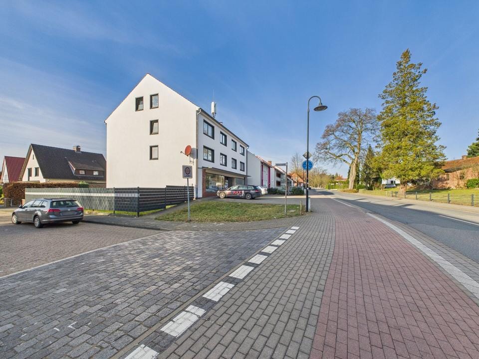 Immobilie in Bad Fallingbostel - Mehrfamilienhaus mit 6 Wohnungen plus Gewerbe und Zusatzeinnahmen - Bild 0