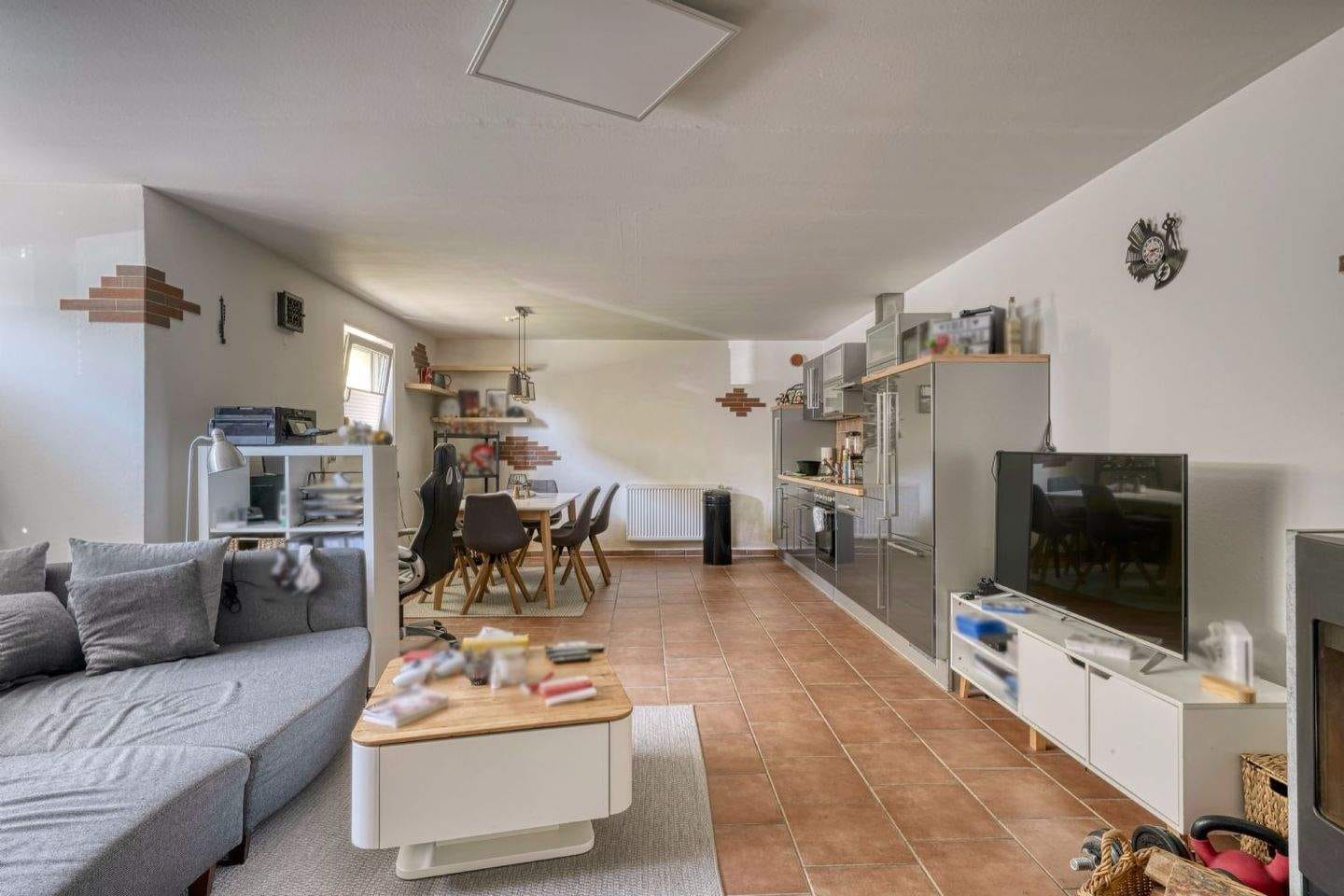Immobilie in Memmelsdorf - 2-Zi-Wohnung im Grünen, Kaminofen, Einbauküche, separater Zugang, ideal für Single oder 2 Personen - Bild 1