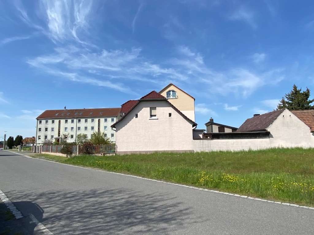 Immobilie in Oßling - Wóslink - Wohnhaus in ruhiger Siedlungslage ! - Bild 2