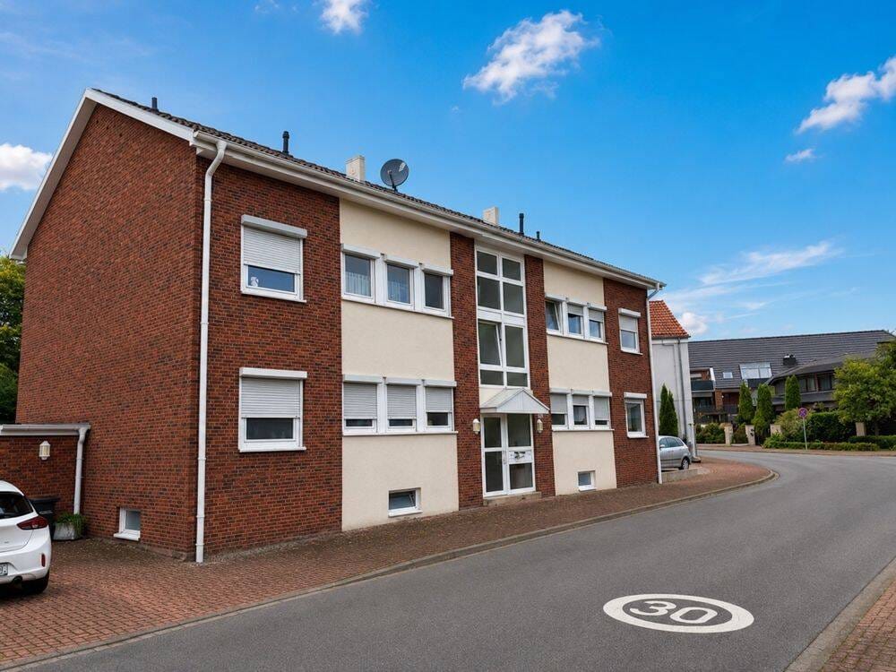 Immobilie in Neuenkirchen - Mehrfamilienhaus mit stabiler Struktur für Investoren - Bild 0