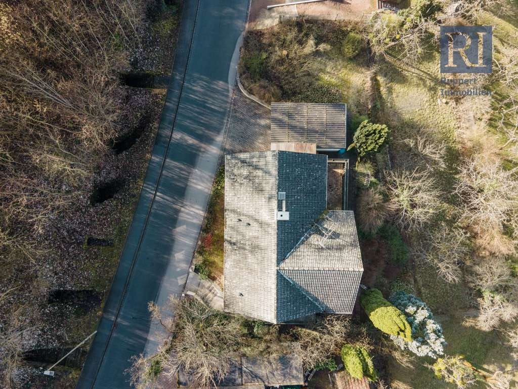 Immobilie in Eltmann - Zuhause mit Potenzial - großzügiges Einfamilienhaus - Bild 1