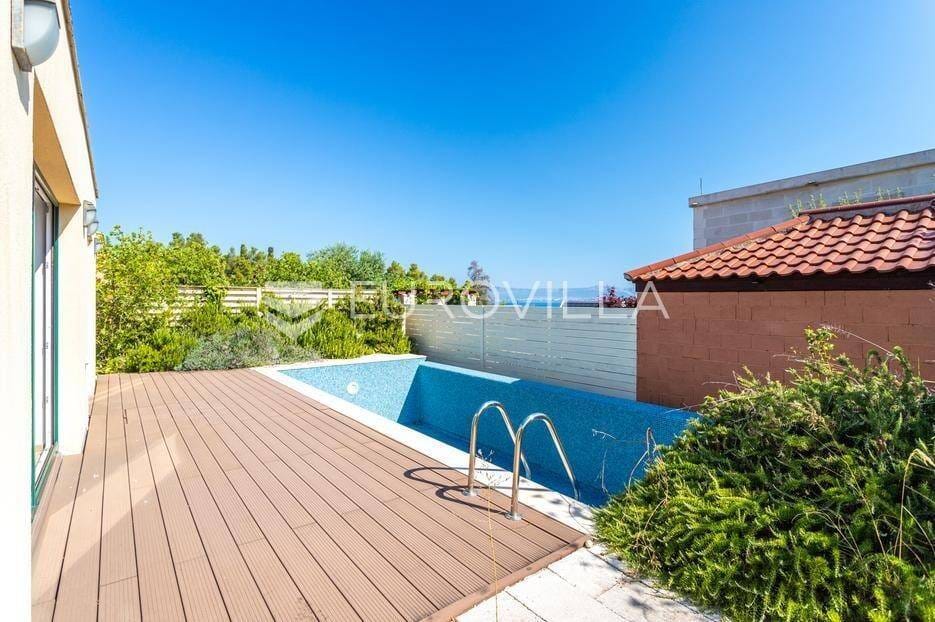 Immobilie in Wendisch Evern - Wohnung 99m2 zum Kauf - Split-Dalmatia, Sutivan - Bild 1