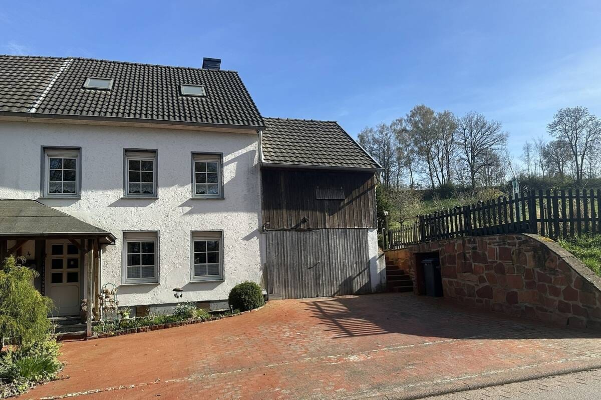 Immobilie in Zerf - Ruhige Lage in Zerf - sanierte Doppelhaushälfte mit Wohlfühlfaktor - Bild 0