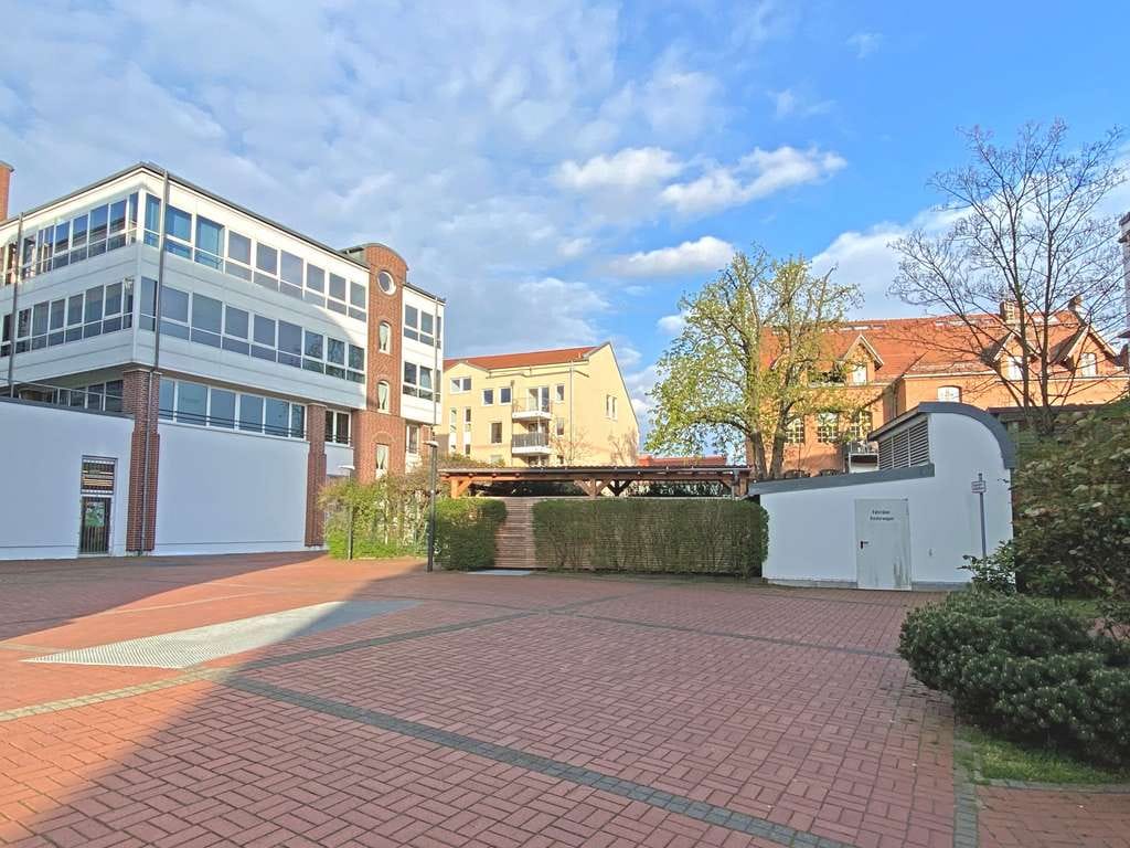 Immobilie in Potsdam - Solide Kapitalanlage mit Fahrstuhl nur 400m vom Park Babelsberg - Bild 2