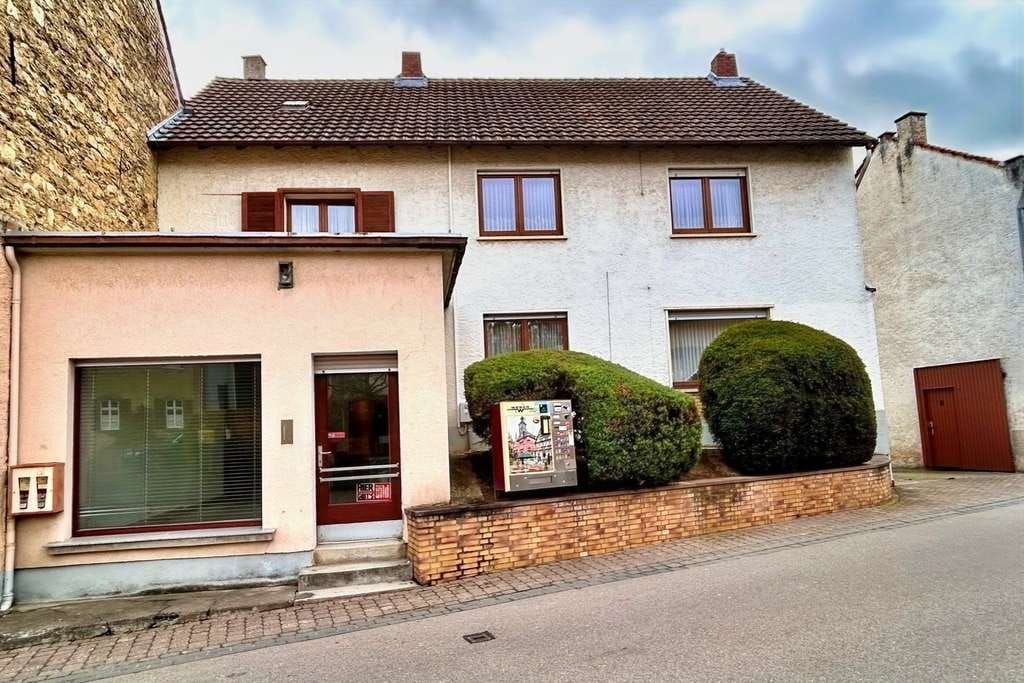 Immobilie in Engelstadt - Charmantes Anwesen mit vielseitigen Nutzungsmöglichkeiten – Wohnen & Arbeiten unter einem Dach
 - Bild 1