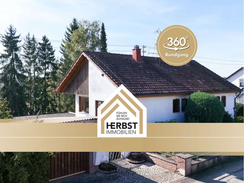 Immobilie in Villingen-Schwenningen - Großzügig & idyllisch Wohnen mit Fernblick: Bevorzugte Lage, Terrasse, Balkon, Garage, bezugsfrei! - Bild 0