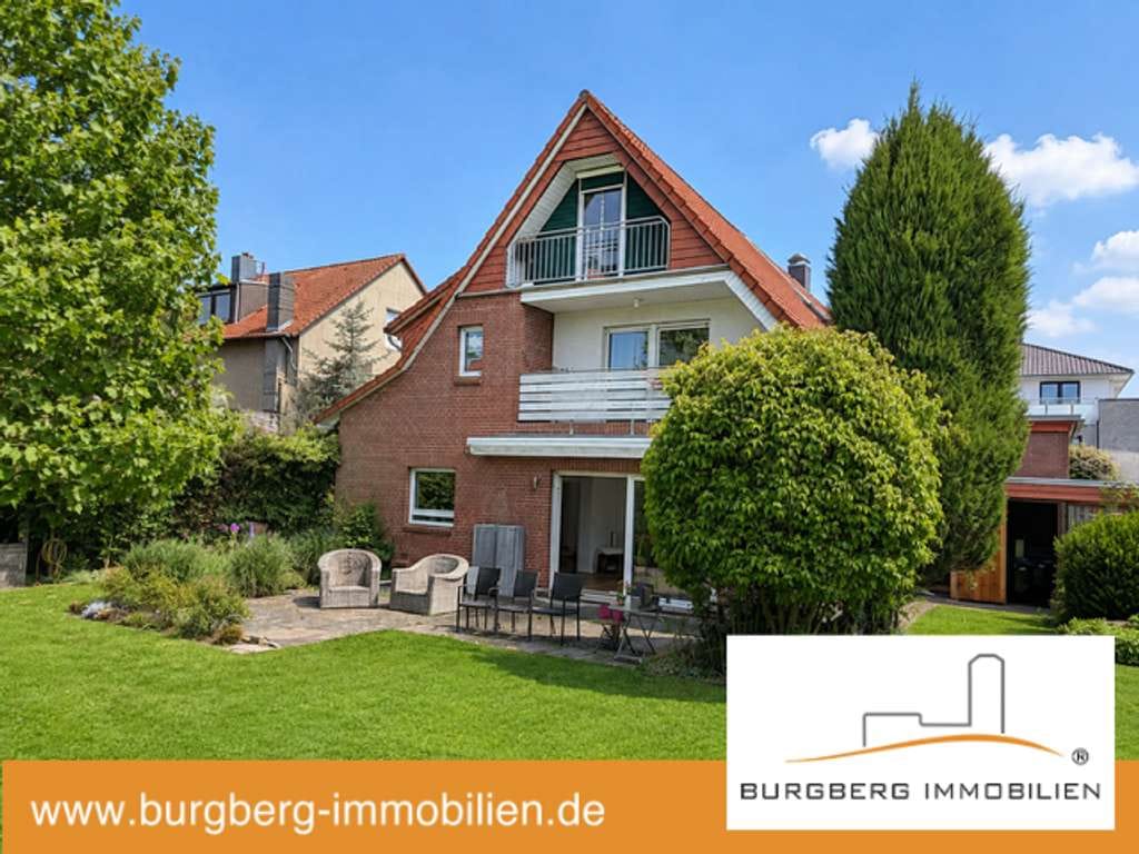 Immobilie in Garbsen - Garbsen-Havelse / Zwei Häuser-Ein Zuhause - Traumgrundstück in Bestlage ! - Bild 0