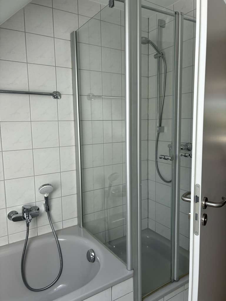Immobilie in Stegen - Von Privat:  3-Zimmer-Wohnung mit ausgebautem Studio in Stegen, ruhig und zentral - Bild 2