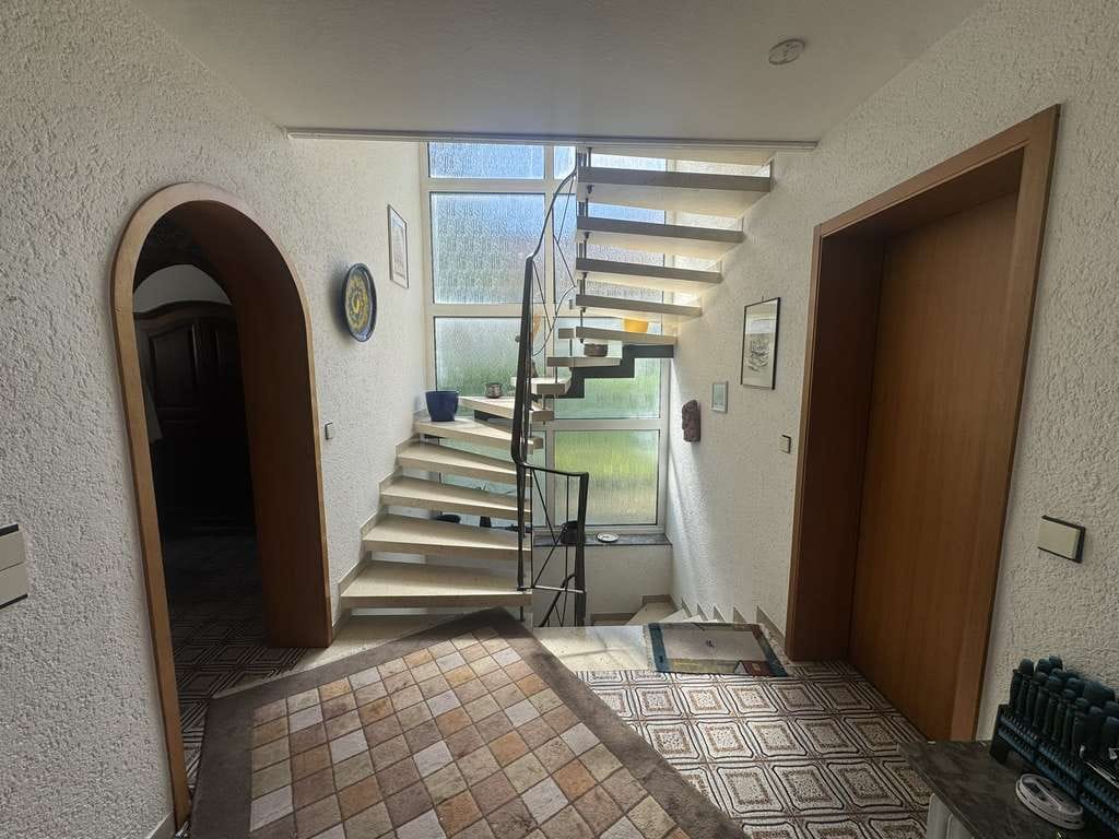 Immobilie in Bellheim - Bellheim: Freistehendes Einfamilienhaus in bester Lage – naturnah wohnen auf traumhaftem Grundstück - Bild 2