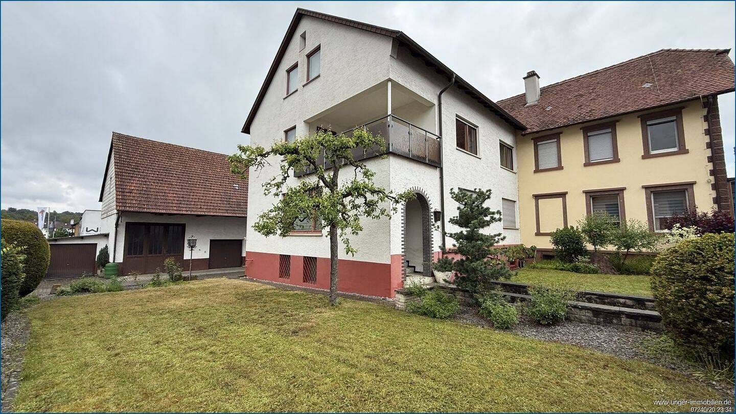 Immobilie in Remchingen - 2-Familienhaus mit 3 Garagen, Scheune und großem Hof! sehr gepflegt **provisionsfrei** - Bild 0