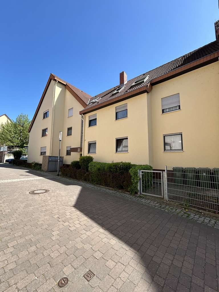 Immobilie in Hockenheim - Sofort verfügbar: Bezugsfreie Erdgeschosswohnung mit Balkon, Hobbyraum und Stellplatz - Bild 0