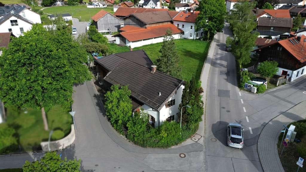 Immobilie in Wolfratshausen - Sanierungsbedürftiges Einfamilienhaus - Bild 1