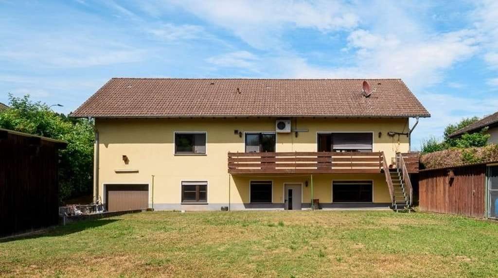 Immobilie in Echzell - Großes Haus mit Garten in Echzell - Bild 3