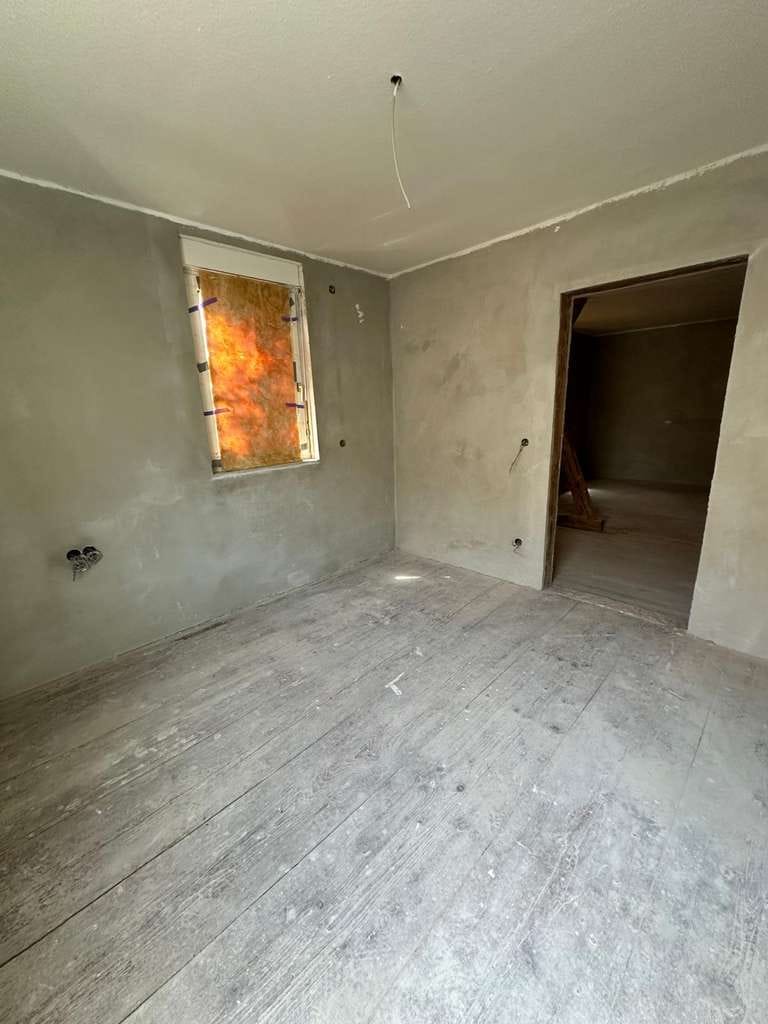 Immobilie in Eichenbühl - Charmante EG-Wohnung mit historischem Flair & Gestaltungsmöglichkeiten - Bild 0