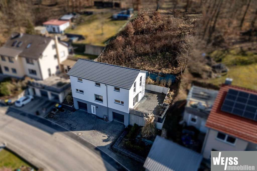 Immobilie in Werneck - Energieeffizientes Einfamilienhaus aus 2021 in Werneck-Schraudenbach - Bild 1