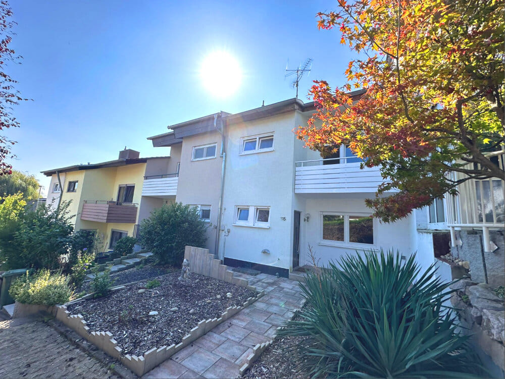 Immobilie in Sinsheim - GLOBAL INVEST SINSHEIM | Tolles Reihenhaus mit über 170m² Wohnfläche, Garage und Garten in Toplag - Bild 2