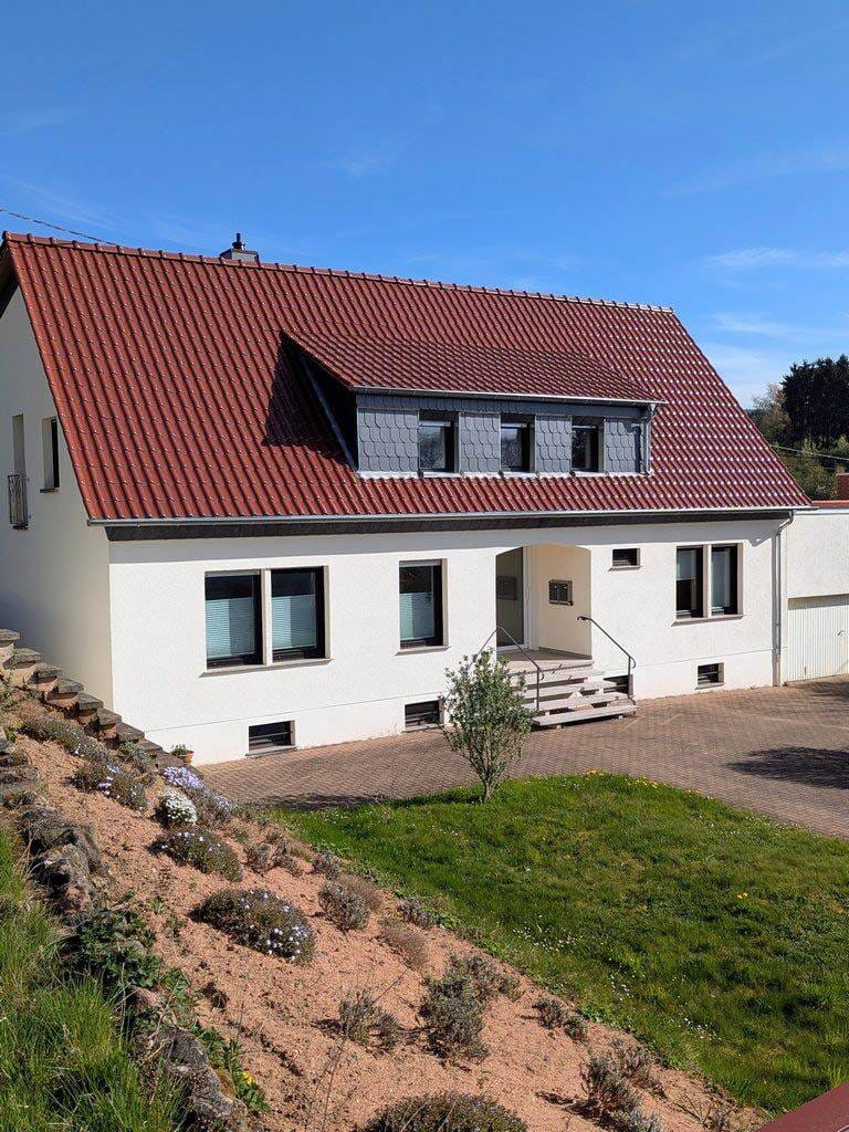 Immobilie in Freisen - Liebevoll renoviertes, neuwertiges 1-2 Familienhaus mit 8 Zimmern - Bild 1