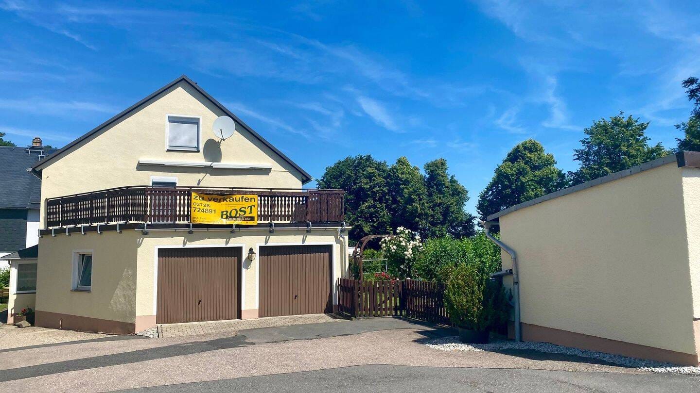 Immobilie in Oederan - Sommer, Sonne, Pool, Solar (und Mieteinnahmen!) - Bild 0