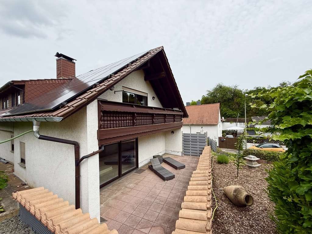 Immobilie in Großkarlbach - ** Ihr Zuhause mit Mehrwert – Dreifamilienhaus und Garten zum Verlieben ** - Bild 2