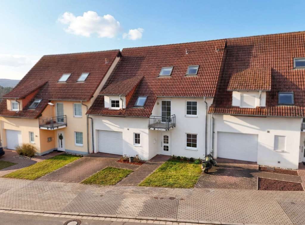 Immobilie in Hütschenhausen - Modernes Einfamilienhaus am Feldrand - Bild 0