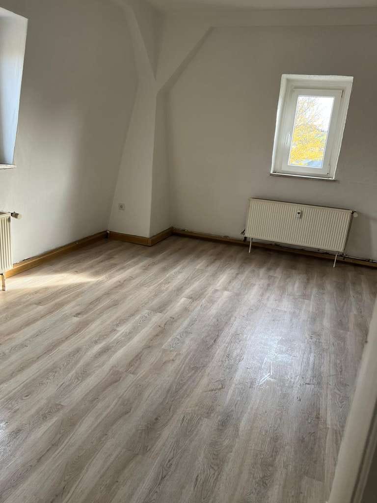 Immobilie in Kirchenlamitz - Rendite-Objekt mit Potenzial - Mehrfamilienhaus in Kirchenlamitz - Bild 2