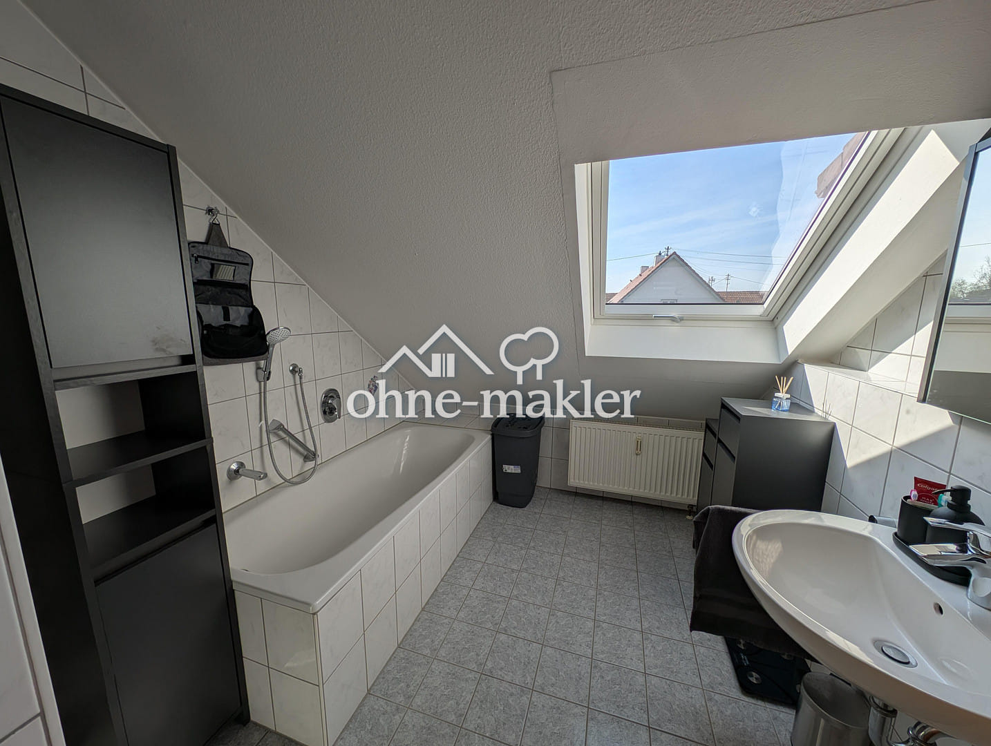 Immobilie in Bibertal - OHNE Provision - Junge und ansprechende 2 Zimmer Wohnung, Garage, Balkon, Tageslichtbad - Bild 2