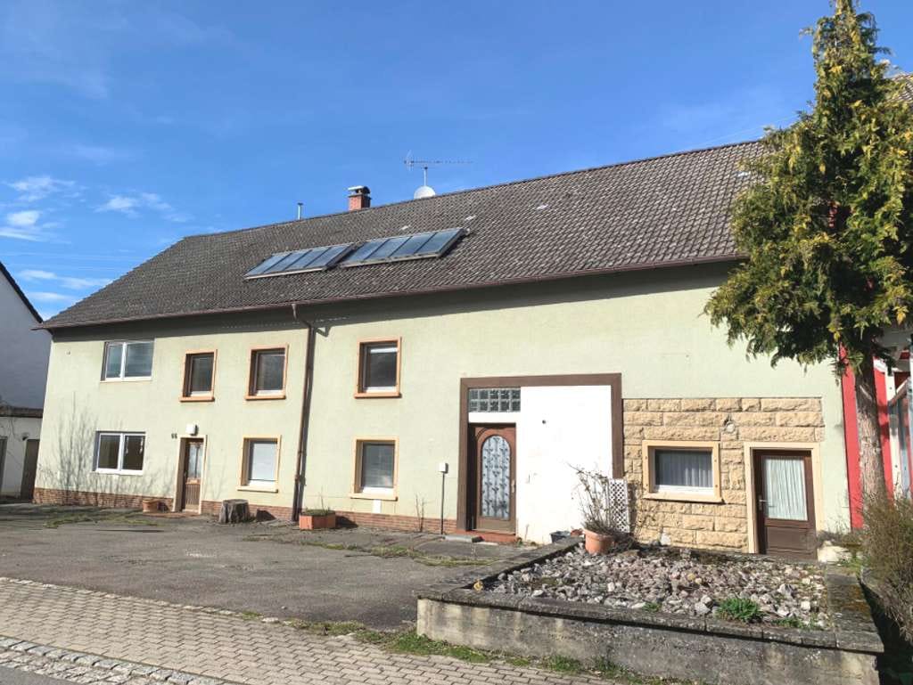Immobilie in Tengen - Großzügiges Anwesen mit viel Platz und Ausbaureserve mit Potential. - Bild 0