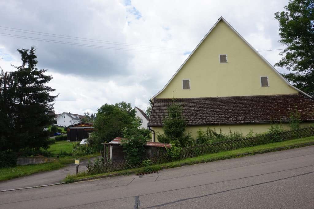 Immobilie in Aldingen - Historisches Bauernhaus im Herzen von Aldingen mit flexipler Grundstückszuteilung - Bild 2