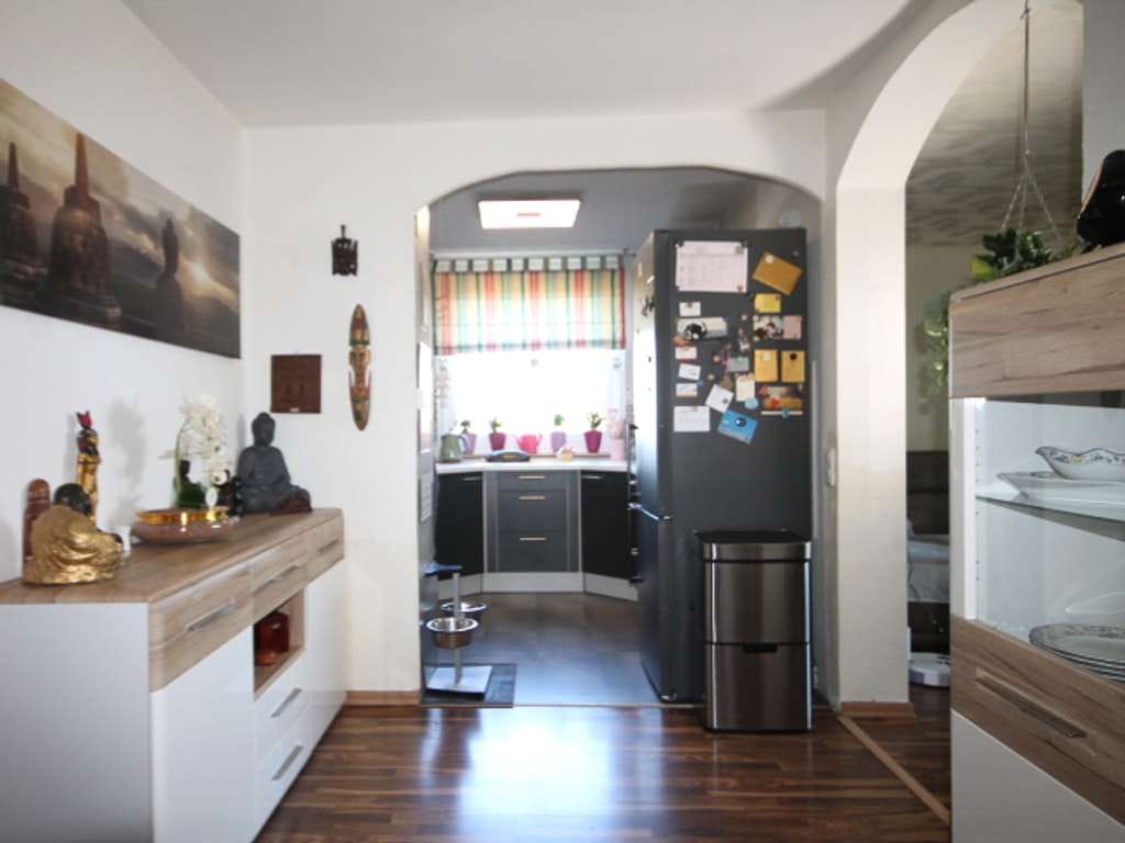 Immobilie in Buseck - 2-Zimmer-Wohnung mit Weitblick - 81 m² - großer Balkon - inkl. moderner EBK - ideal für Pendler - Bild 4